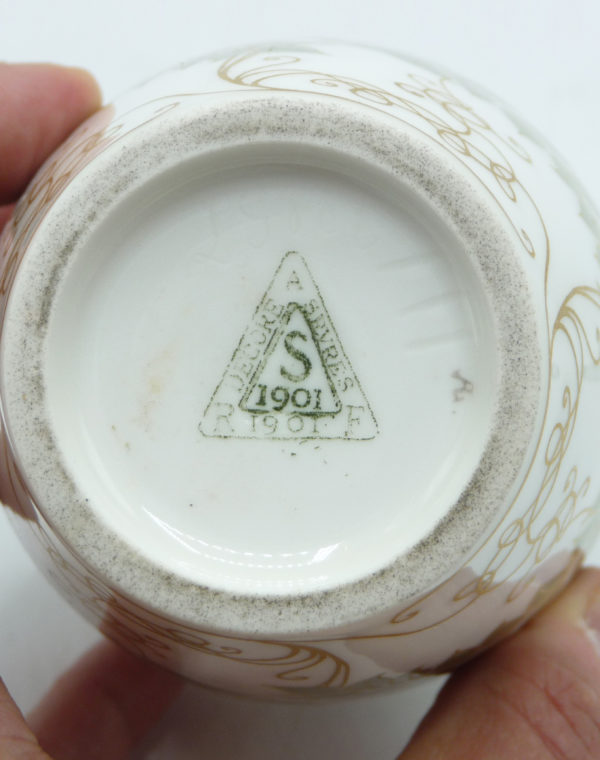 MANUFACTURE NATIONALE DE SEVRES - VASE, 1901 - Image 4